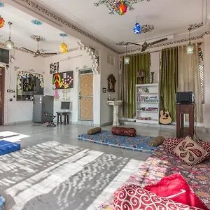 Backpacker Panda Pichola Hotel